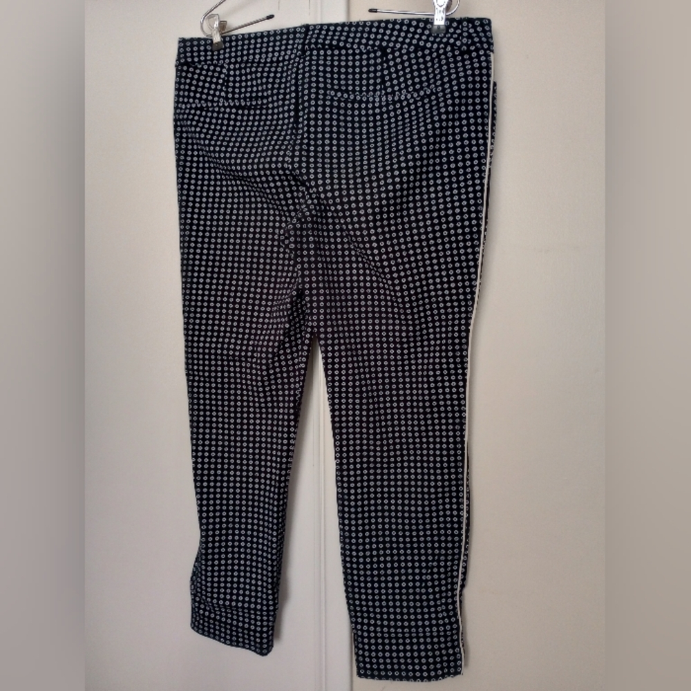 Patterned Pants - Picture 3 of 4